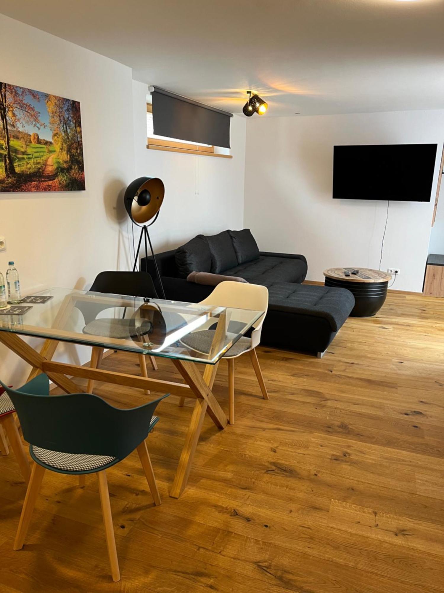 Ferienwohnung Tittmoning Zwischen Salzburg, Burghausen Und Oesterreich Exterior foto